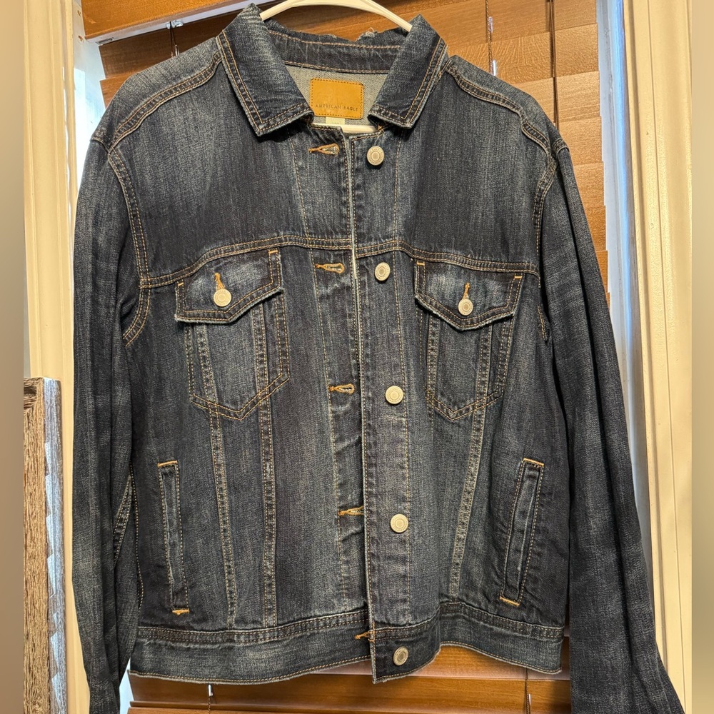 American Eagle NWT jean jacket dark wash distressed